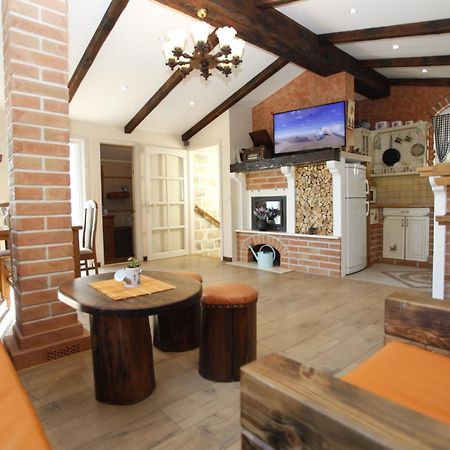 Apartments Rustica Макарска Екстериор снимка