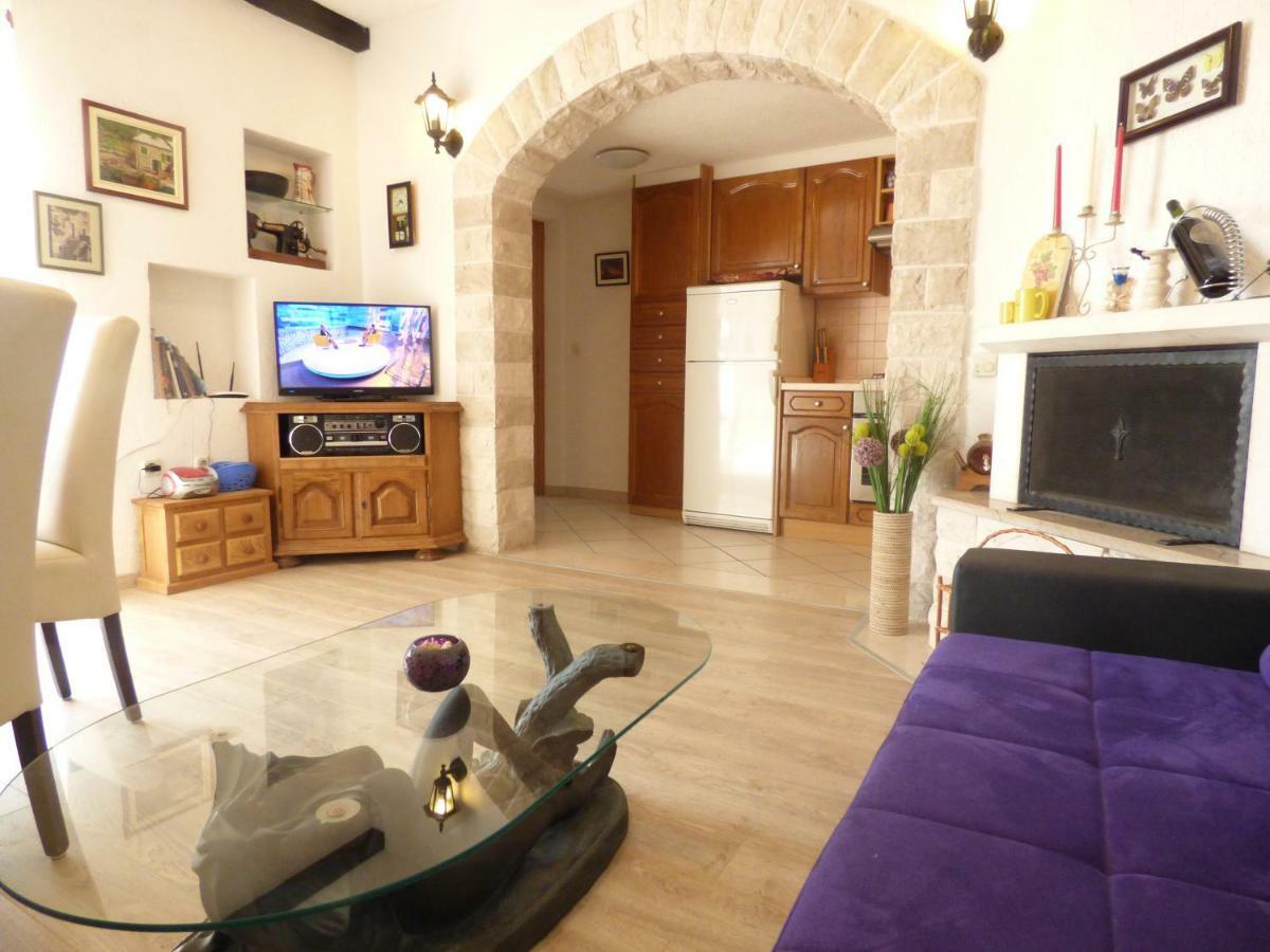 Apartments Rustica Макарска Екстериор снимка
