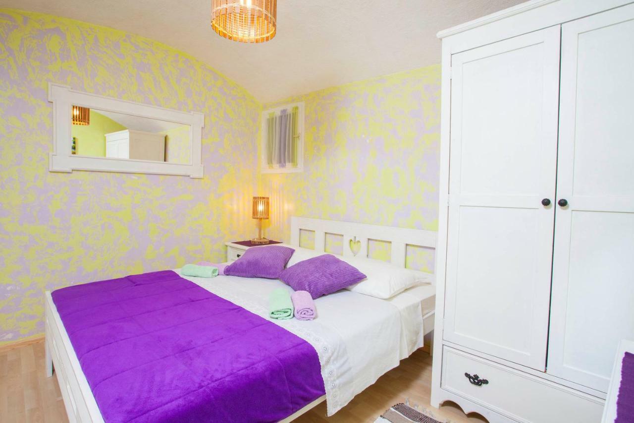 Apartments Rustica Макарска Екстериор снимка