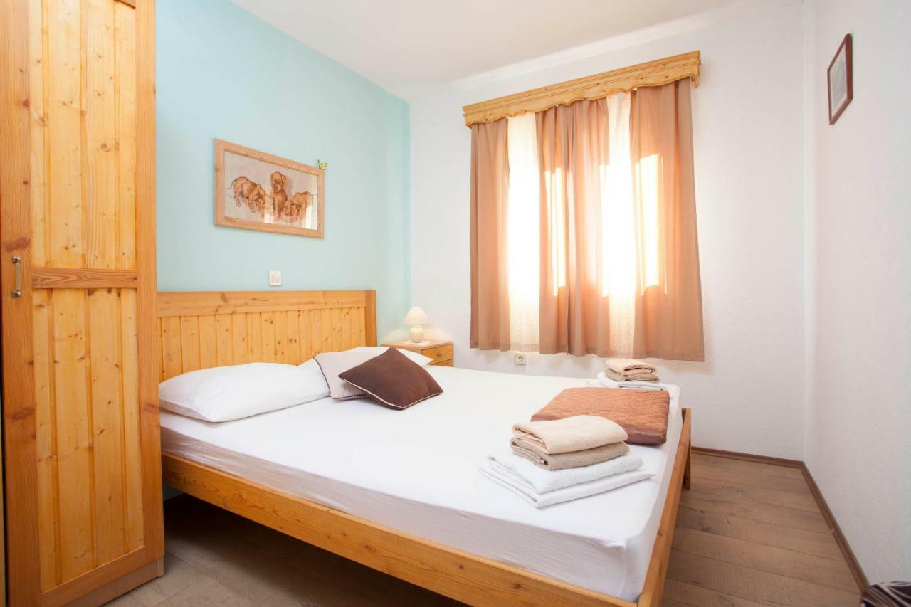 Apartments Rustica Макарска Екстериор снимка