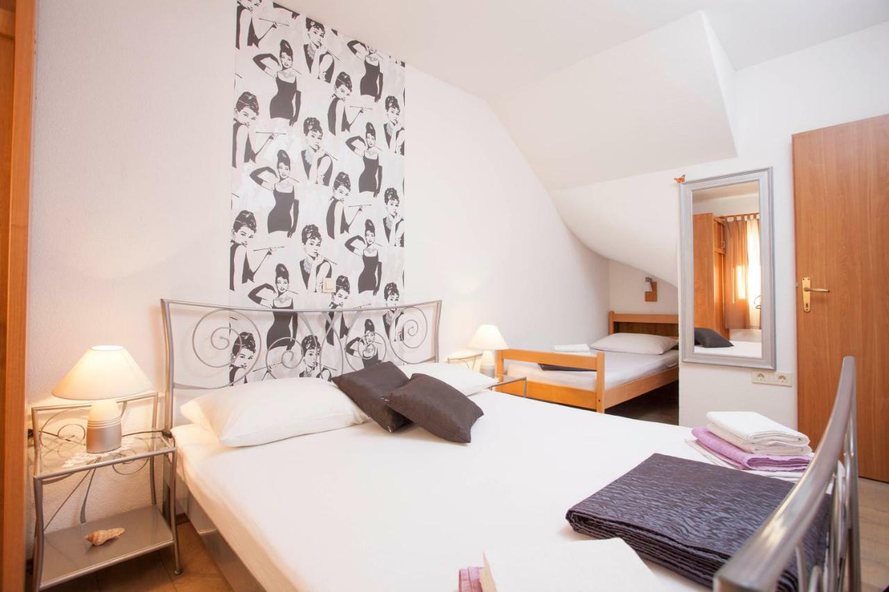 Apartments Rustica Макарска Екстериор снимка